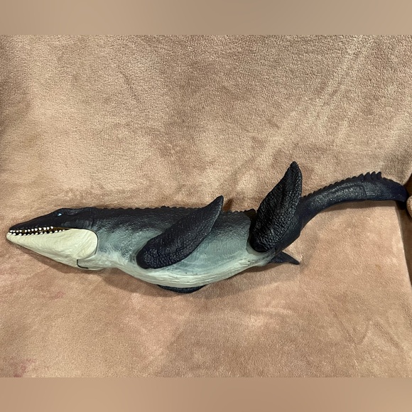 Black and White Dinosaur Toy - Picture 3 of 3